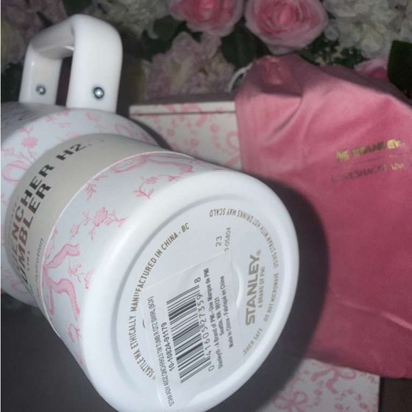 Stanley Pink Bow Quencher Tumbler Set - Picture 3 of 3